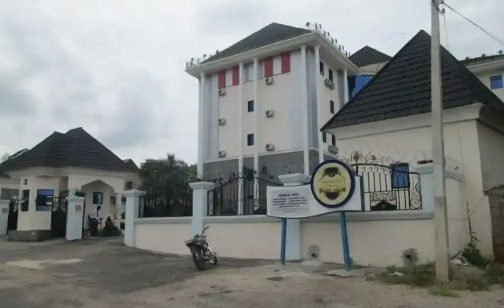 Idrinana Hotels