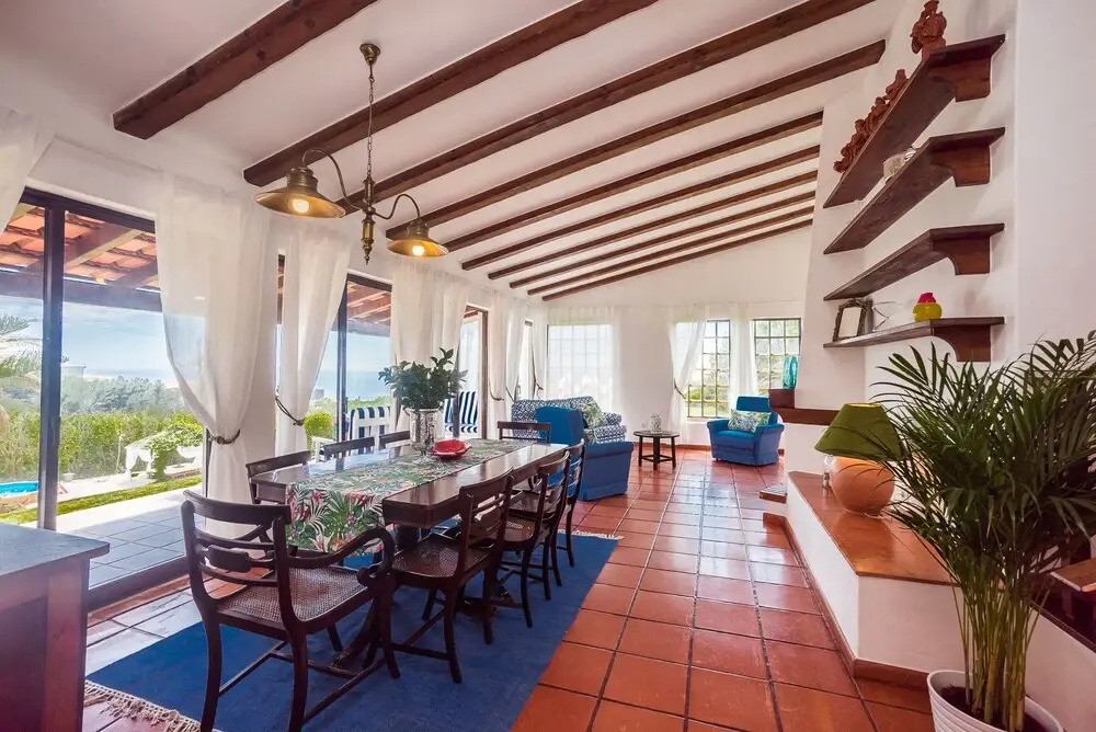 Ericeira Villa Surf Camp Hostel