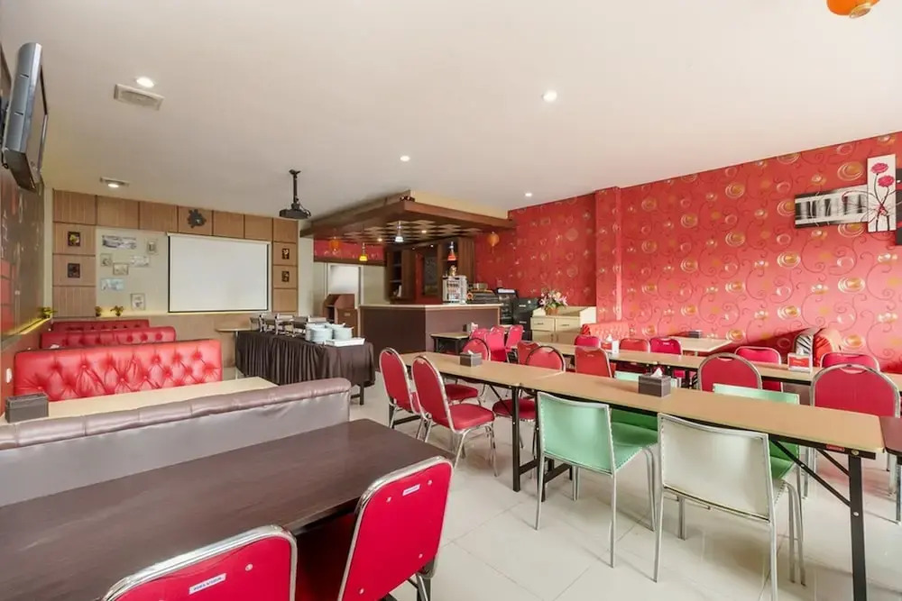 Surya Lombok Hotel by RedDoorz