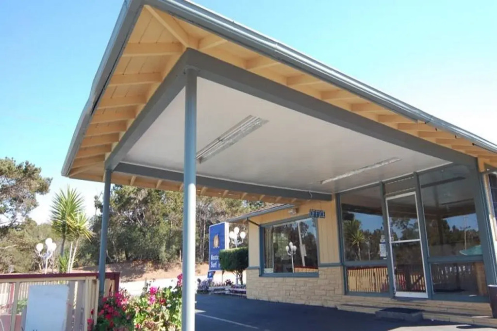 Monterey Surf Inn