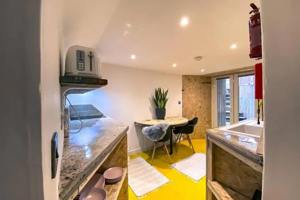 Fern Studio 1 Bedroom Apartment