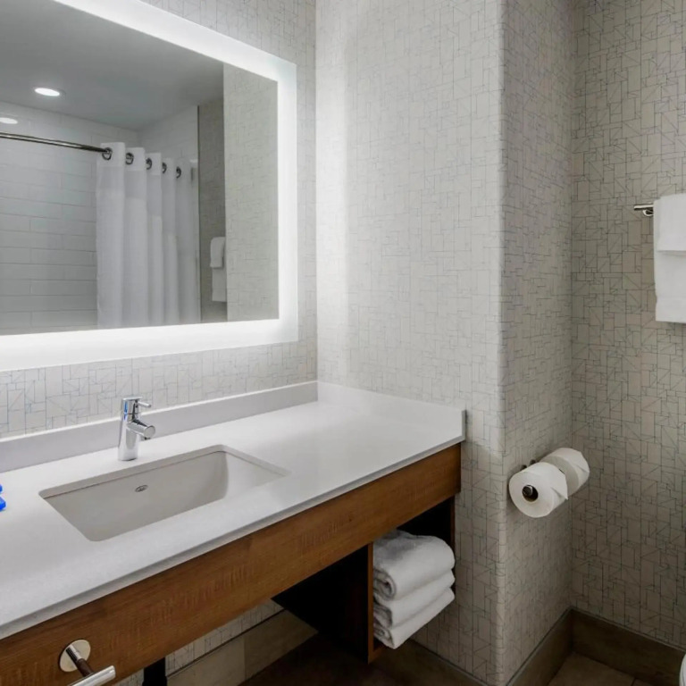 Holiday Inn Express Airdrie by IHG