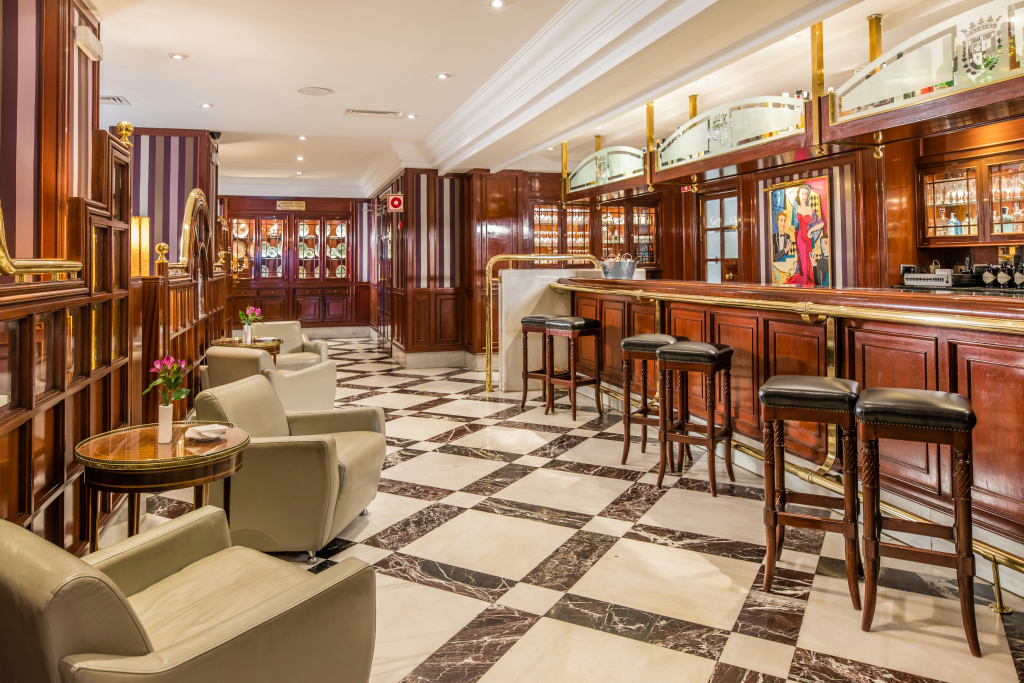 Отель Sercotel Gran Hotel Conde Duque