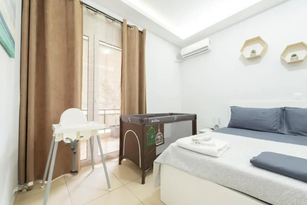 Spacious family home near Acropolis in Koukaki!