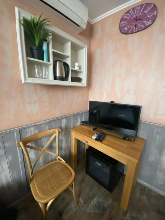 City Hotel