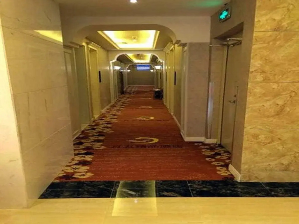 Chongqing Yueyou Hotel Jifangbei Xinhua Road Branch
