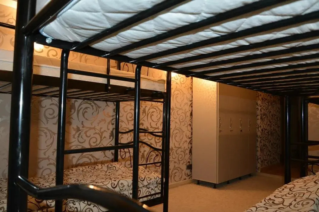 Hostel Holiday Host