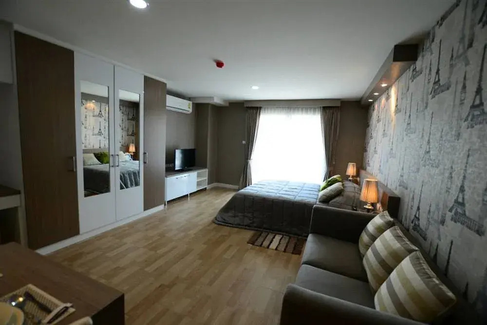 Cy Condo