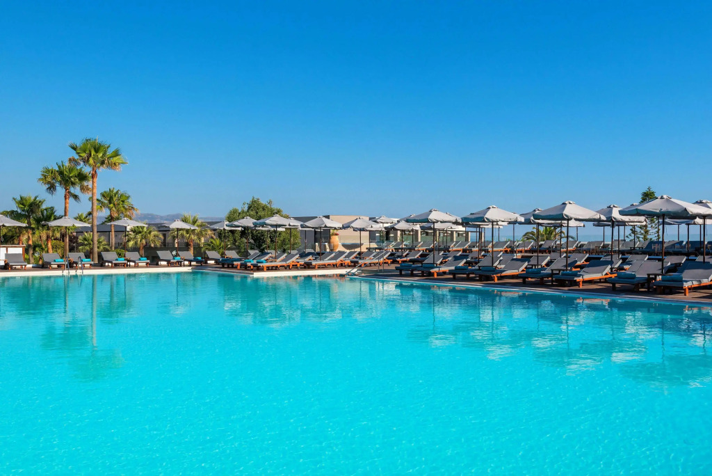 Solimar Aquamarine Resort