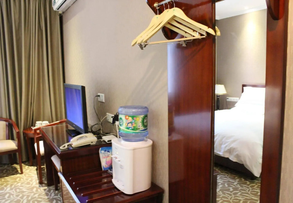 Greentree Inn