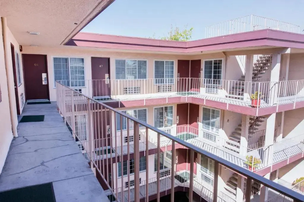 La Casa Inn
