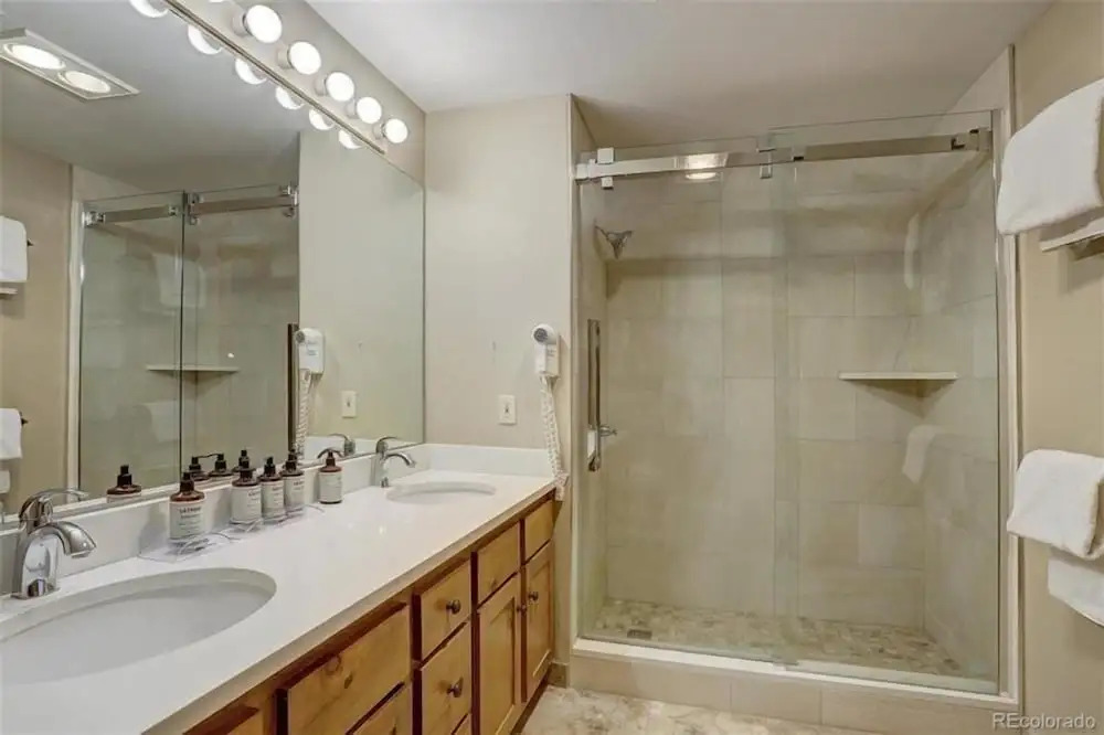 Jackpine Lodge 2 Bedroom Condo