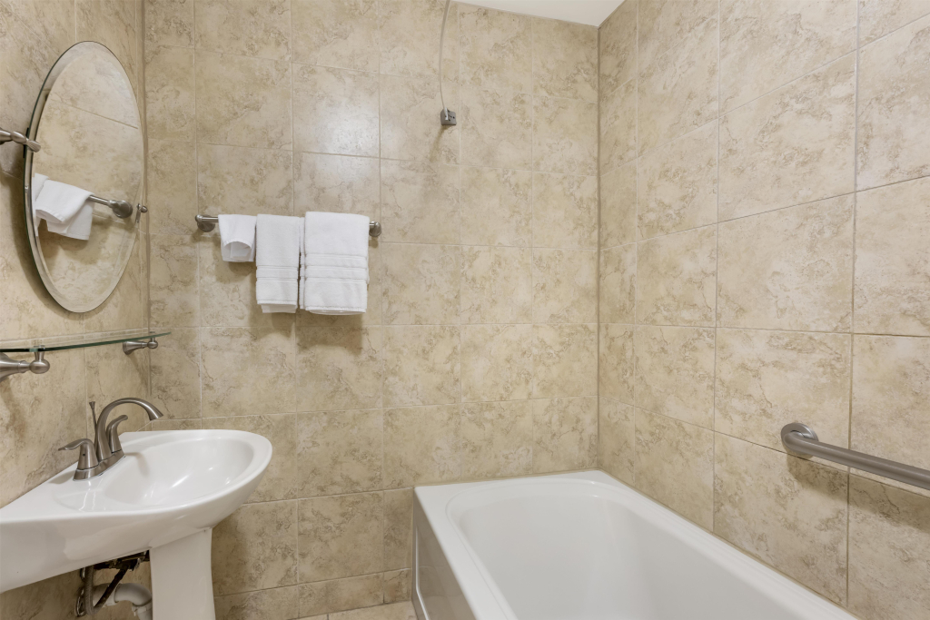 Best Western Plus Swiss Chalet Hotel & Suites