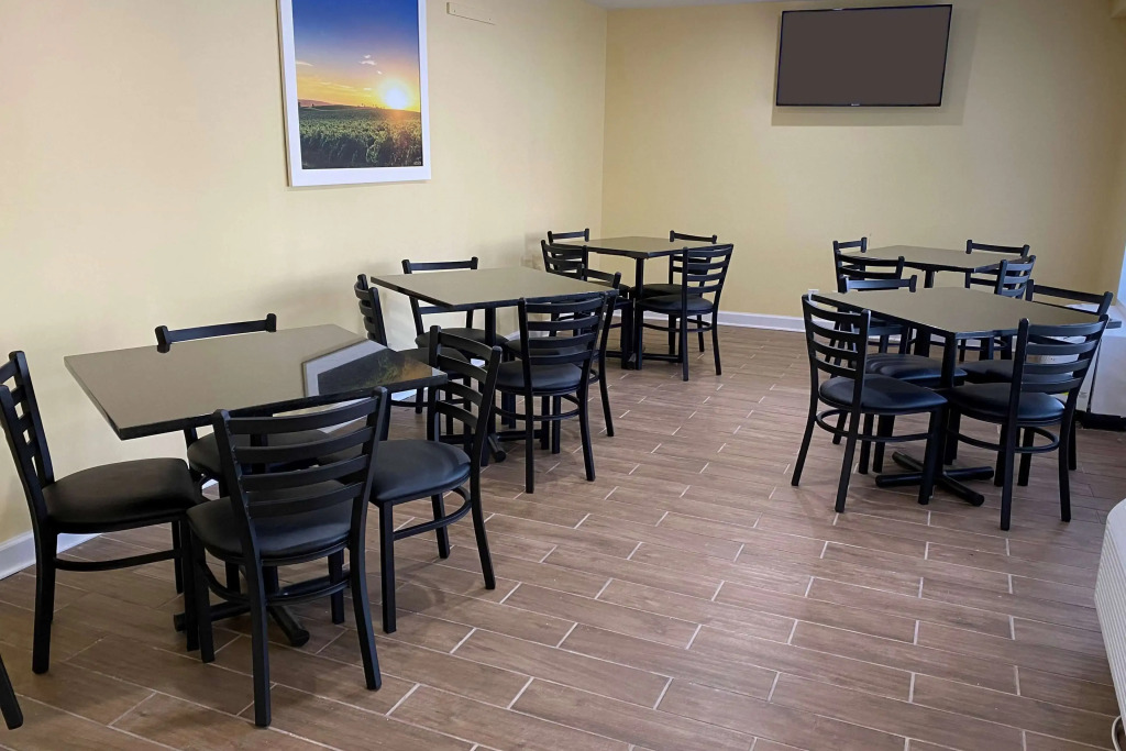 Days Inn by Wyndham Atlanta/Southlake/Morrow