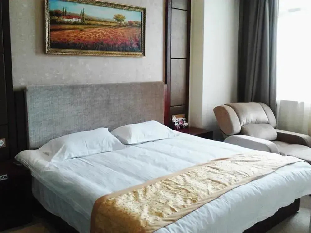 YHT Healthcare Chain Hotel