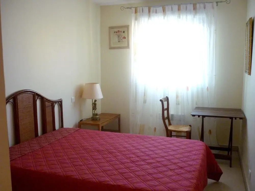 Apartment With 2 Bedrooms in Saint-raphaël, With Wonderful Mountain Vi