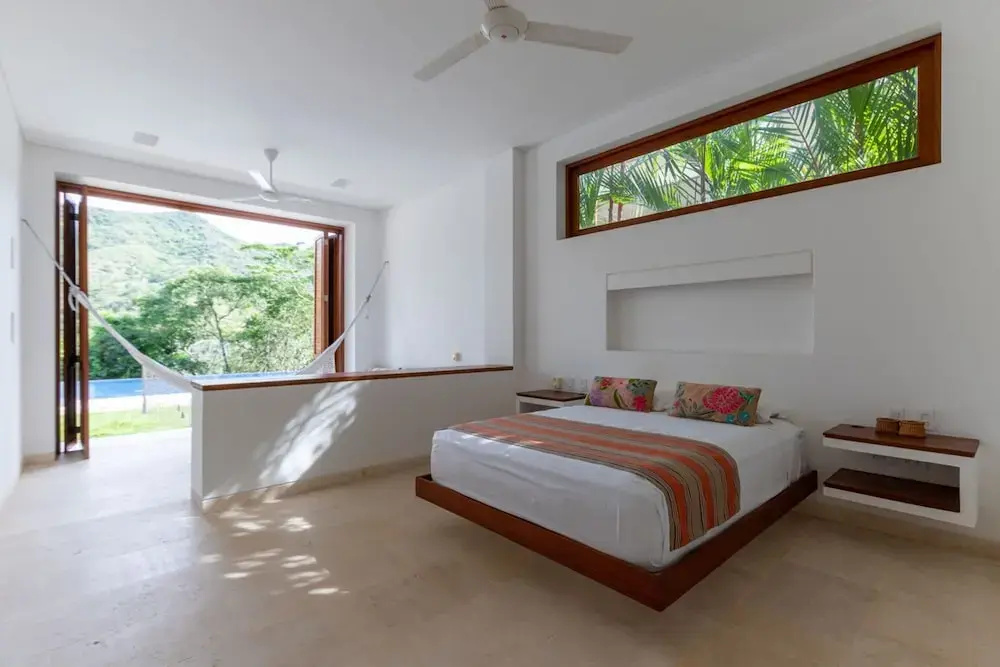w Glowing 4BR Villa w Pool at Mesa de Yeguas