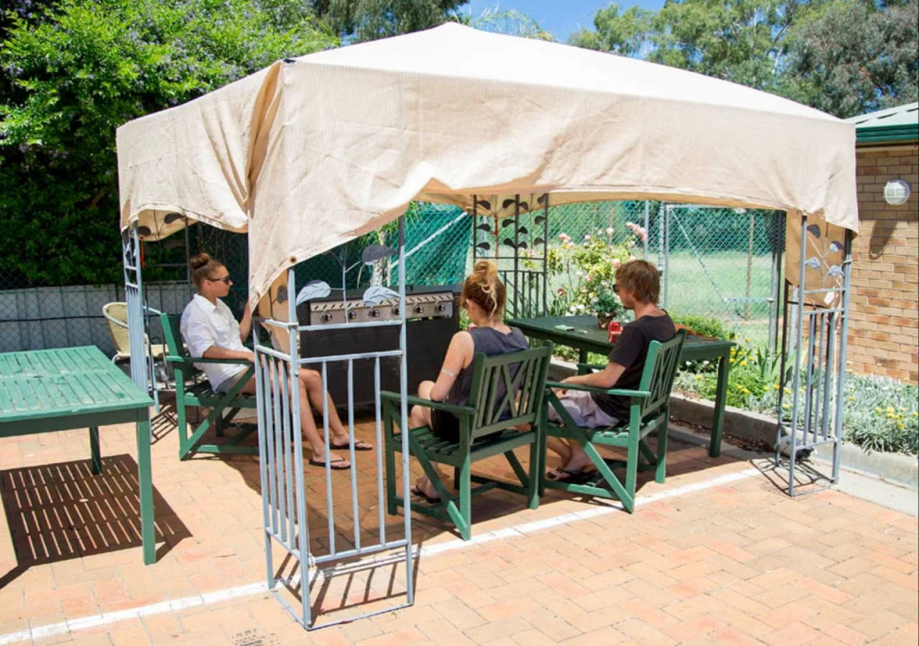 North Parkes Motel