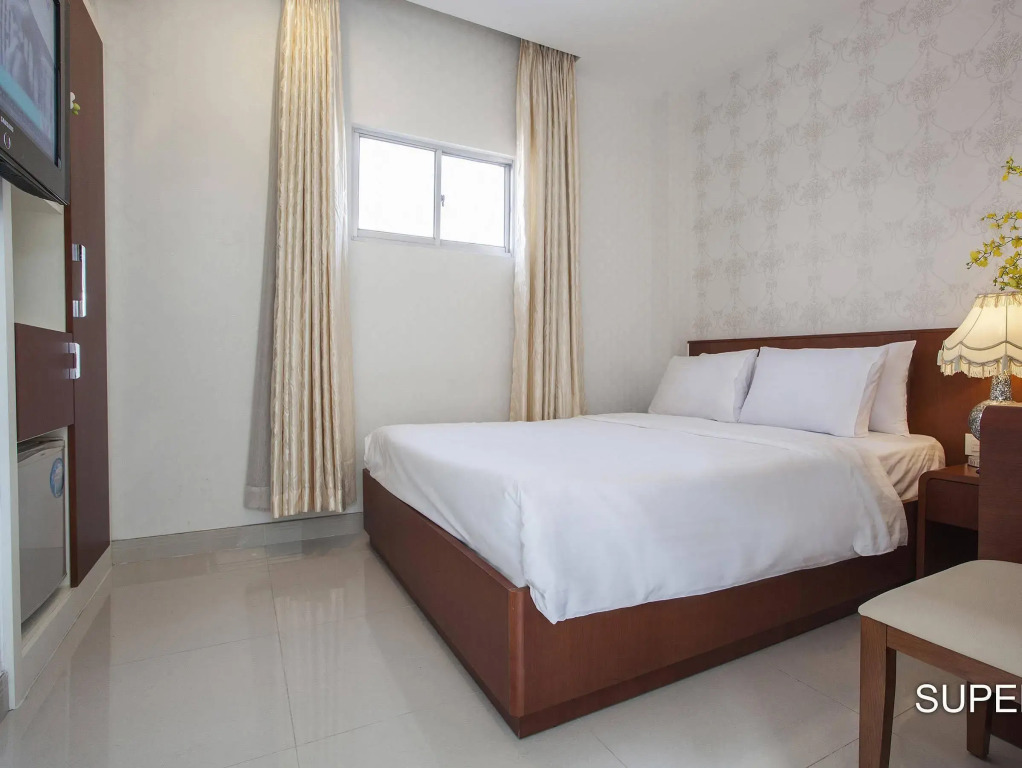Golden Star Hotel