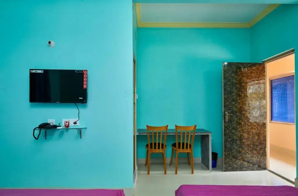 deb Guest House And Banquet hall