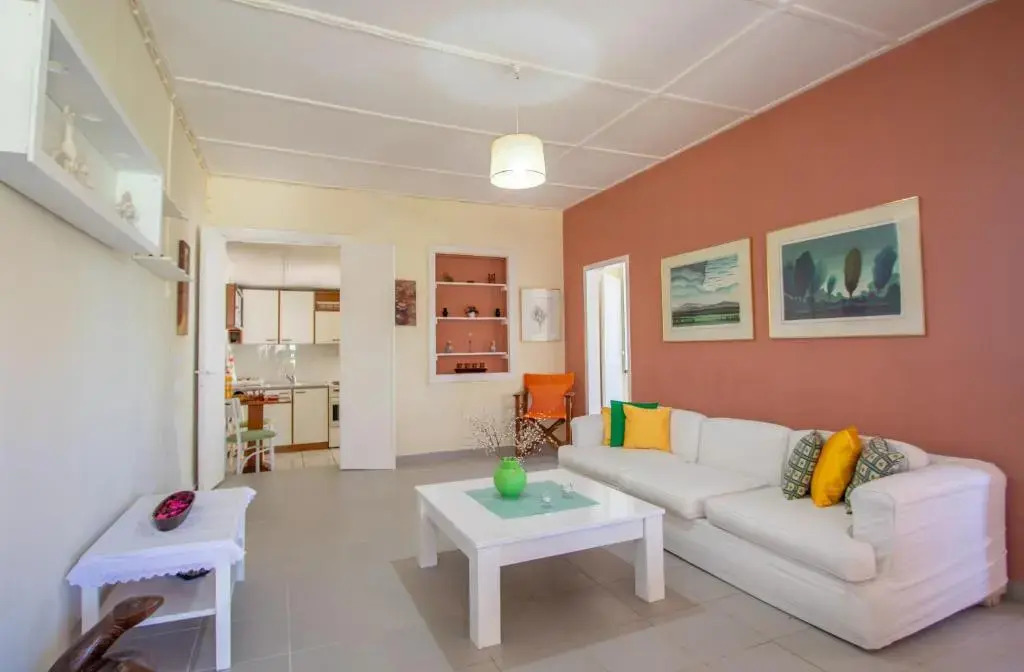 Dora's Tsilivi Beach House A by "elite"