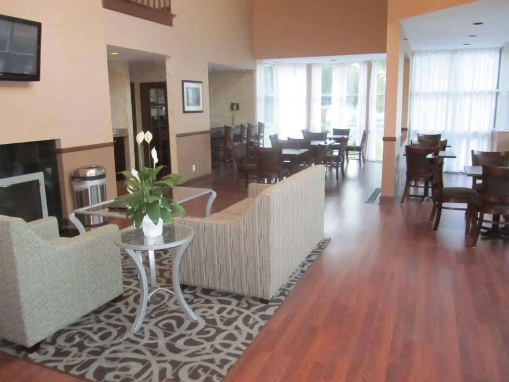 Best Western Plus The Inn & Suites at the Falls