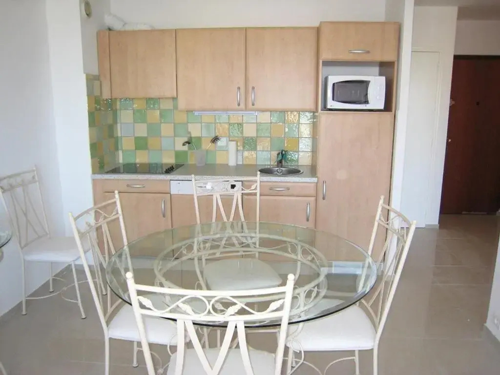 Appartement Cavalaire-sur-Mer, 2 pièces, 4 personnes - FR-1-100-224