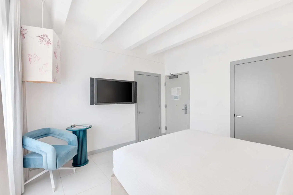 The Townhouse Hotel