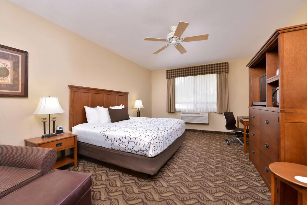 Best Western Lodge at Rivers Edge