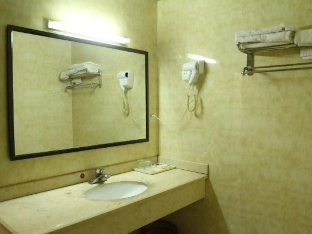 Shunde Business Hotel