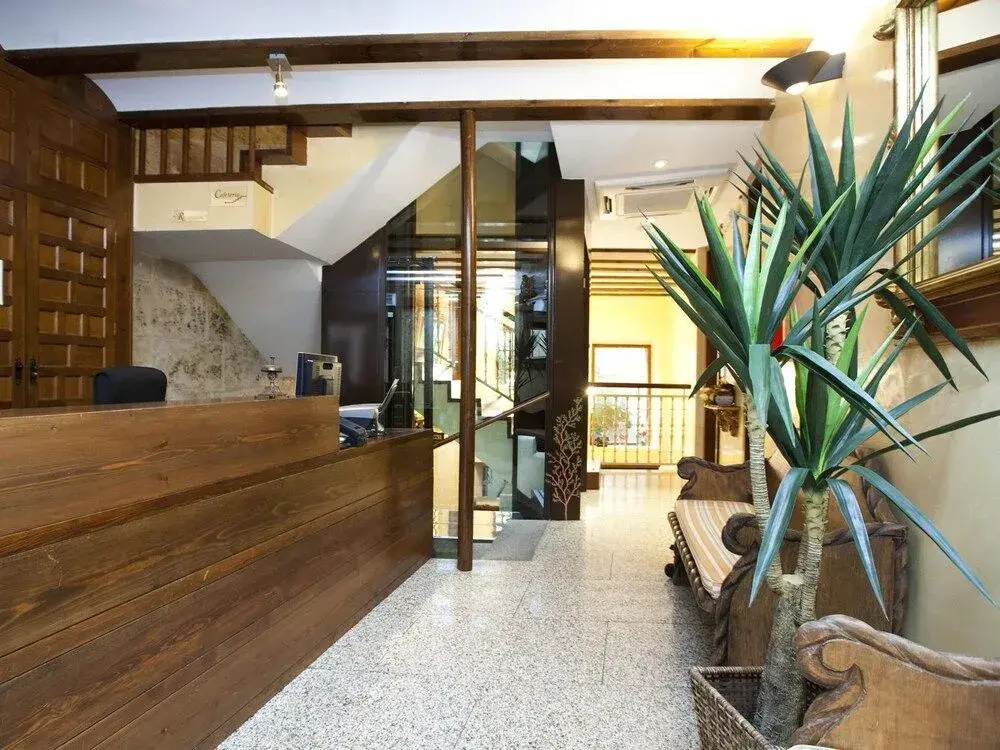 Hotel Microtel Placentinos