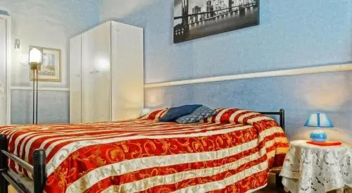 Nicole Rooms