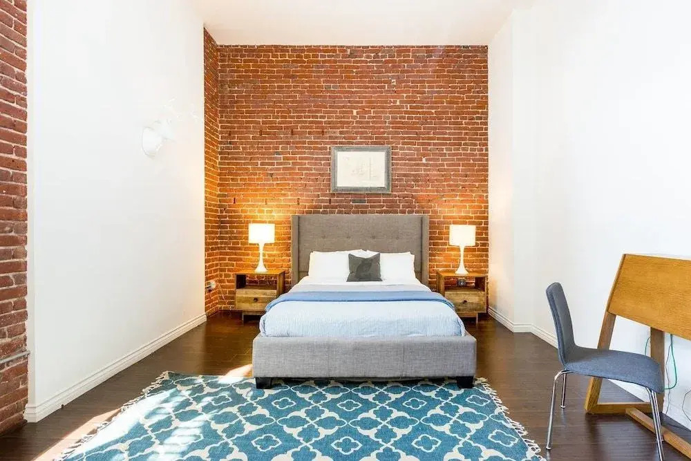 Visit La Live From A Spacious Industrial Loft