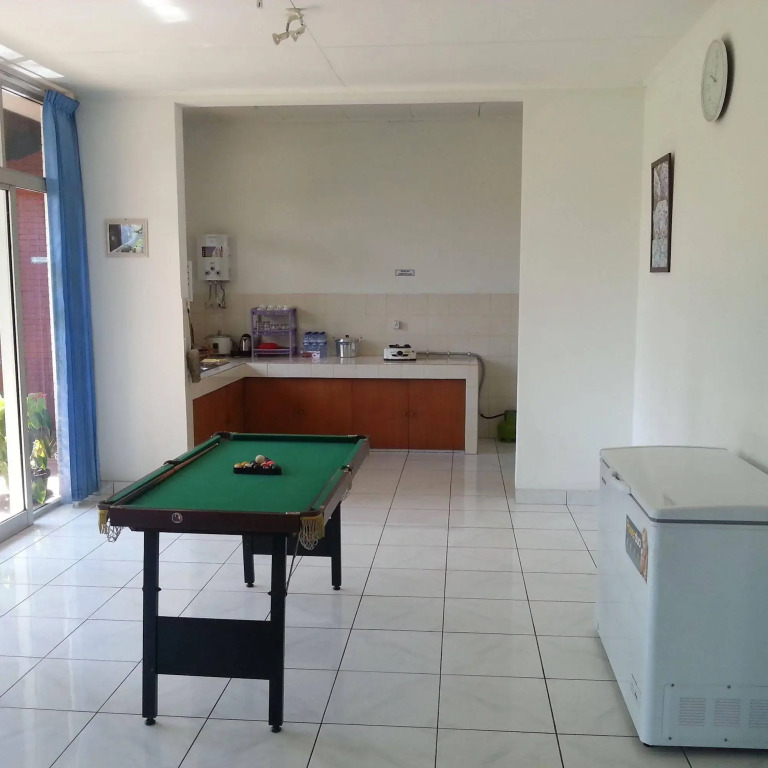 Vila Bunga Merah Gelatik