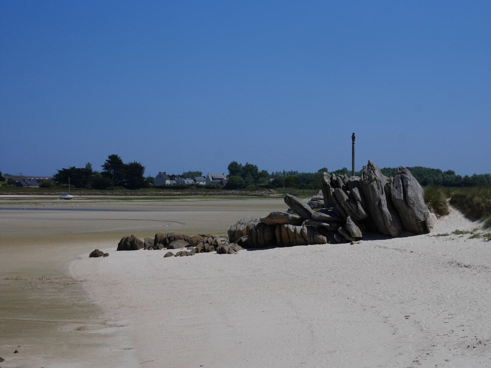 Holiday Home in Guisseny Near the Beach