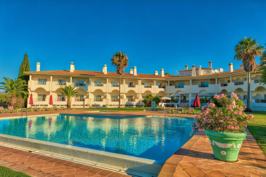 Colina Verde Resort