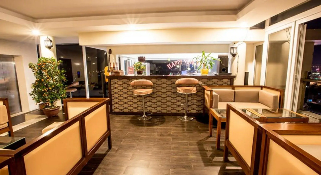 Shine Hue Hotel 2