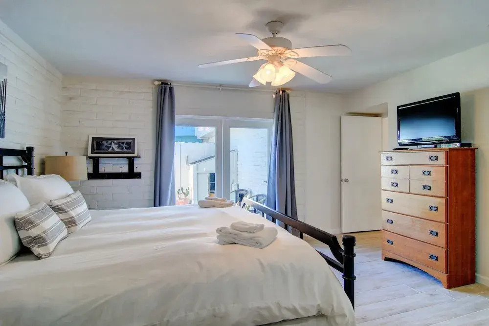 El Cortez Miniums Ec106 2 Bedroom Condo