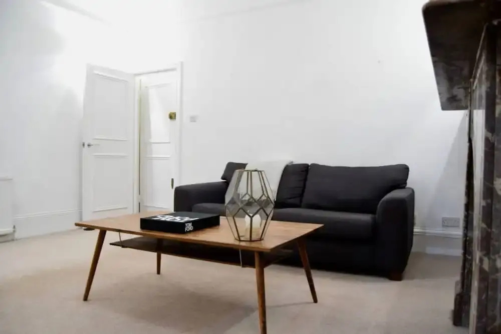 1 Bedroom Flat on Portobello Road Notting Hill