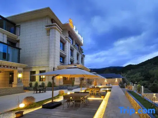 Yunshan Four Seasons Homestay (Huanglong Jiuzhai High-Speed Railway Station)
