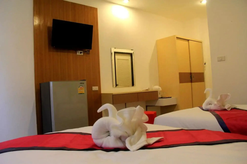 Panmanee Hotel-Newly Renovated