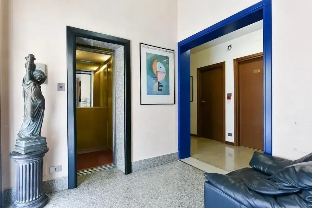 Hotel Gamma