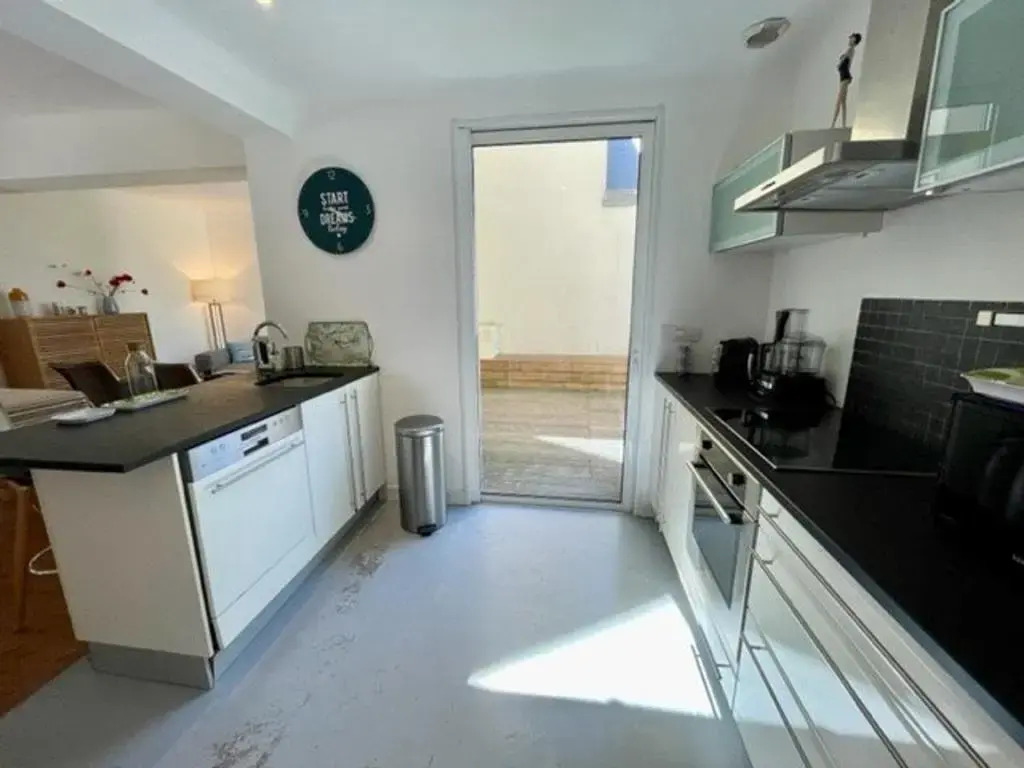 Maison atypique 5 pièces 160m², centre Quiberon, proche plage et commerces - FR-1-478-227