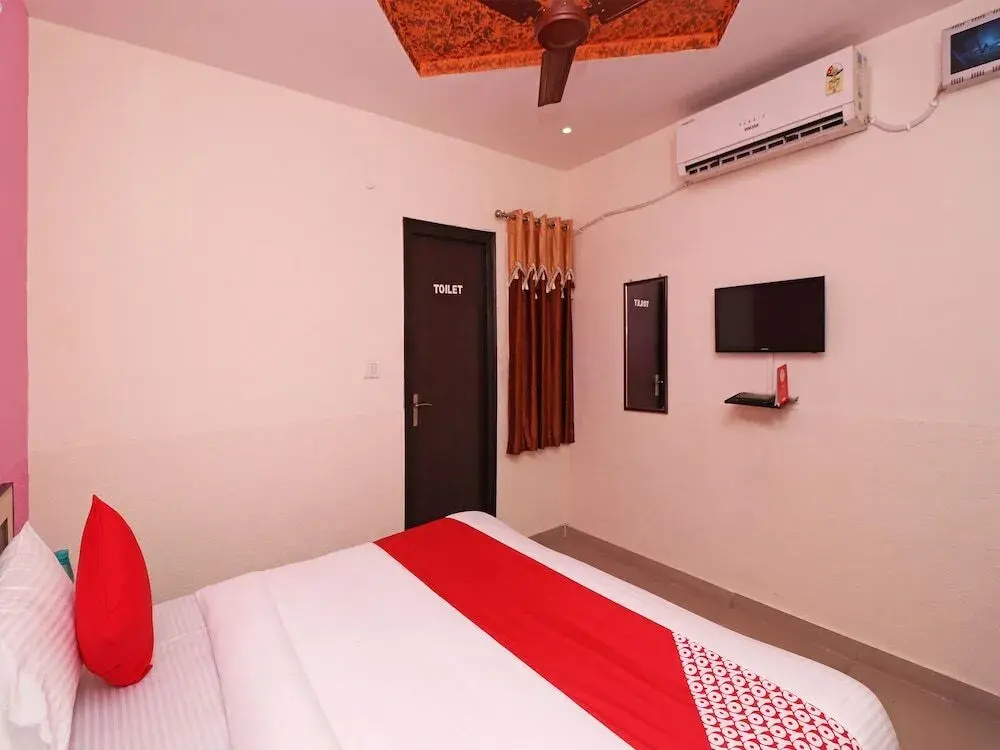 Vasundhra Heights Hotel By Oyo
