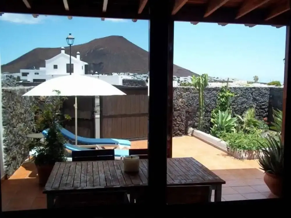 House With 2 Bedrooms in Tahiche, With Wonderful Mountain View, Privat