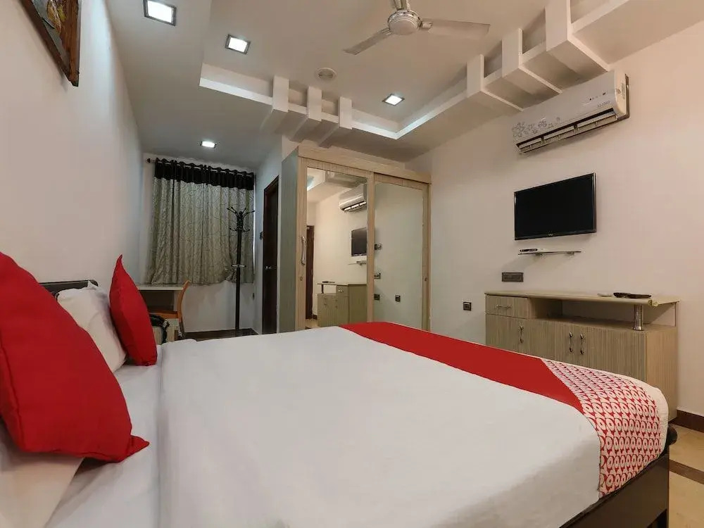OYO 986 Hotel Akhand Homes