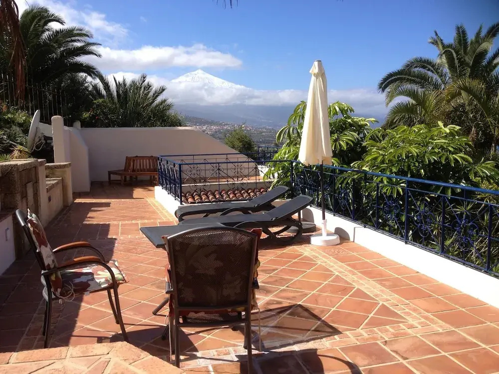 El Refugio Apartments & Villa