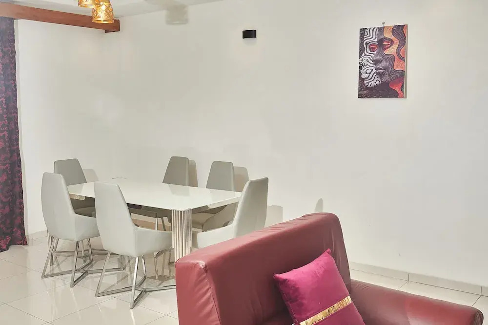 Luxe Guest House
