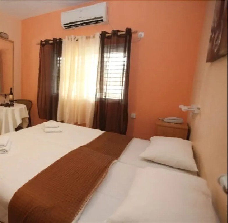 Almog Kibbutz Hotel