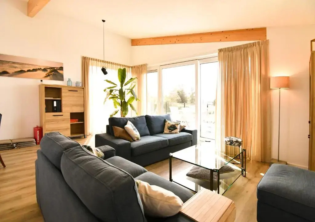 Villa Maroma Mistral Veerse Meer, gratis 4 E-bikes, gratis laden EV, trampoline